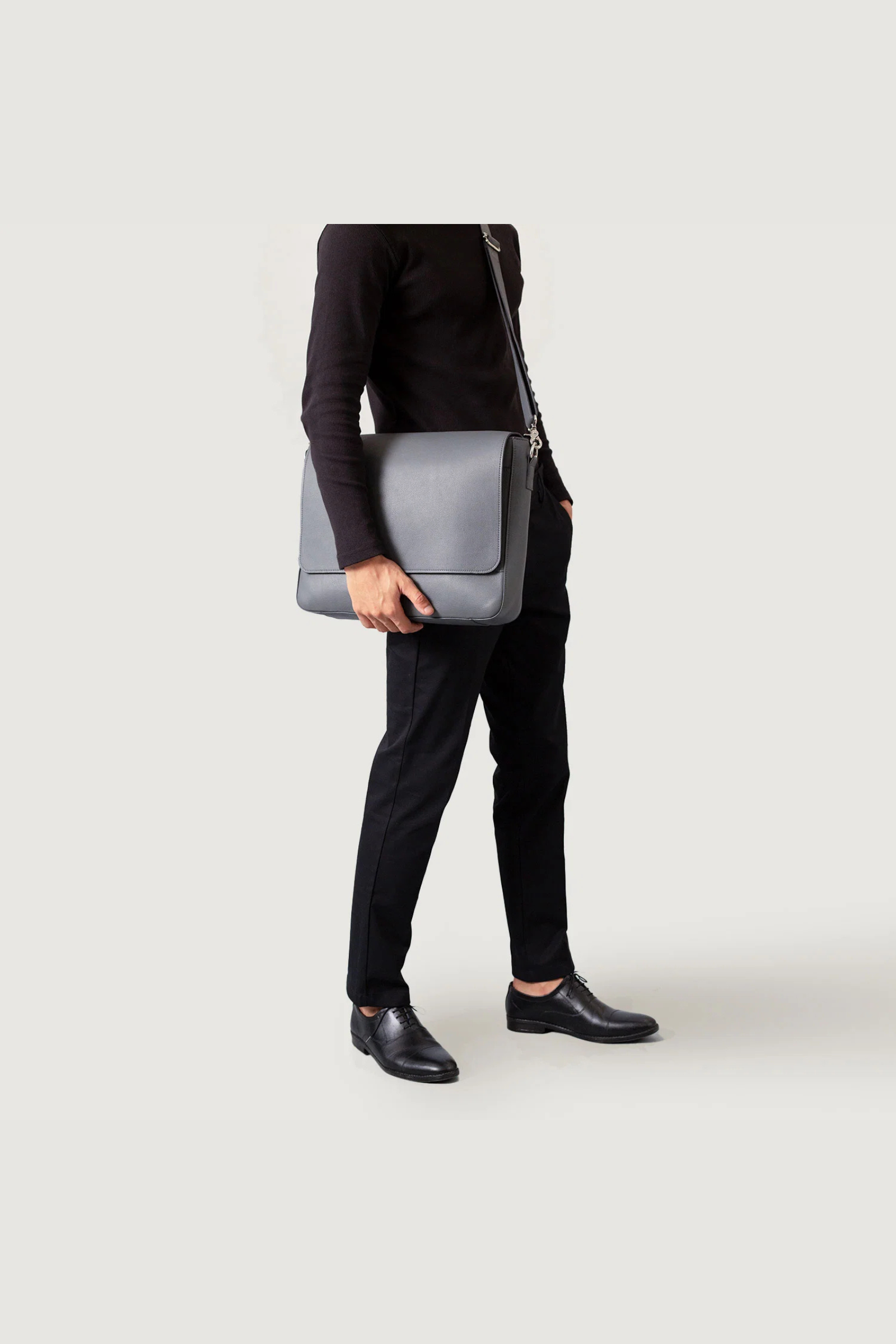 Asli Leather Messenger Bag – Genuine Cowhide Laptop Bag for Men