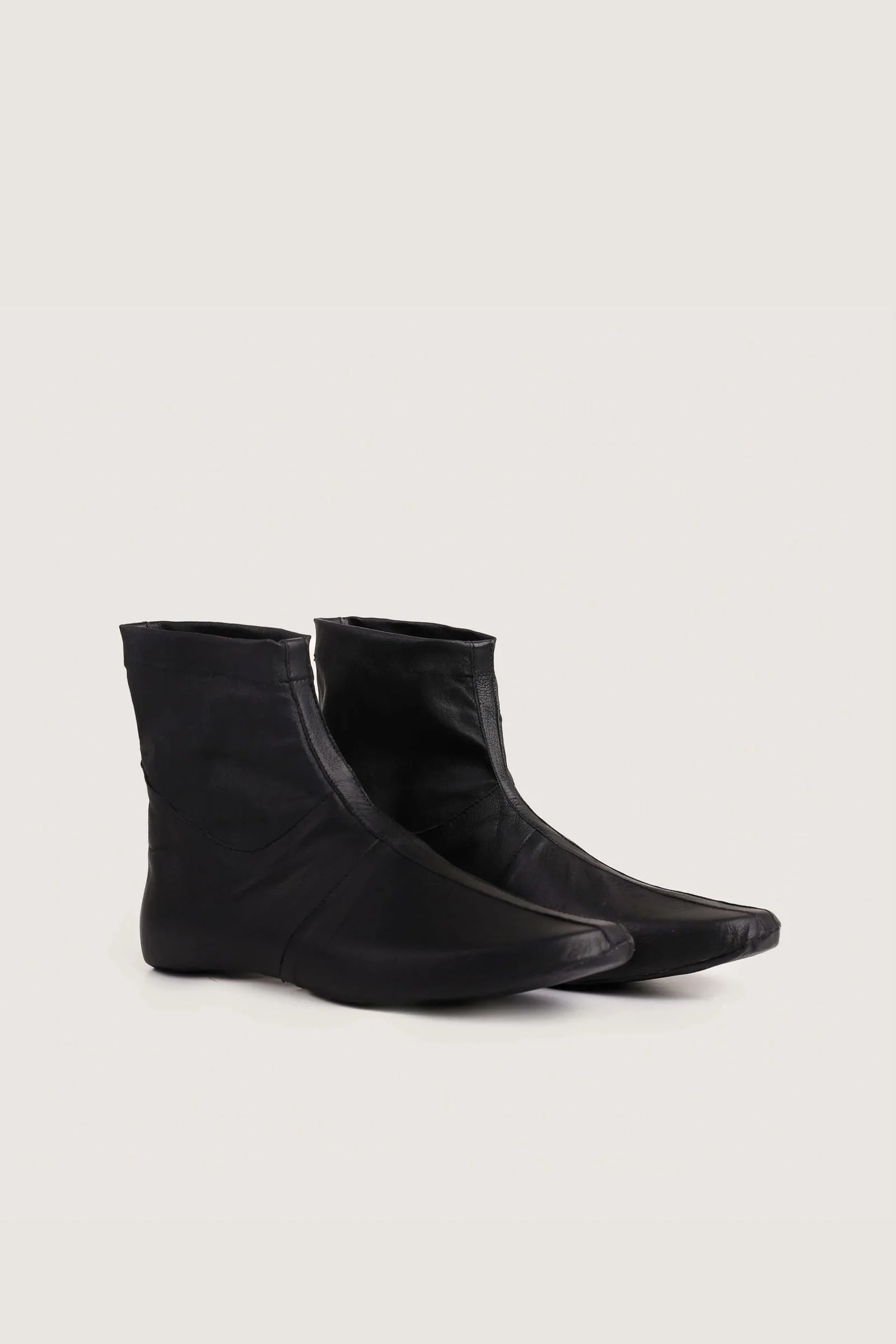 Best Leather Socks for Winter in Pakistan | Genuine Leather Winter Socks