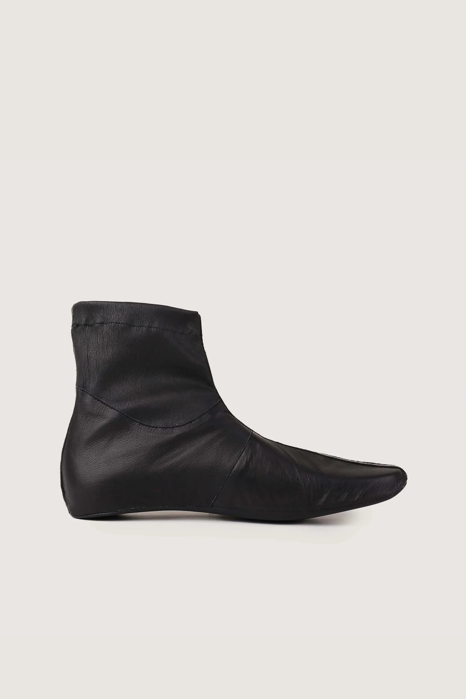 Best Leather Socks for Winter in Pakistan | Genuine Leather Winter Socks